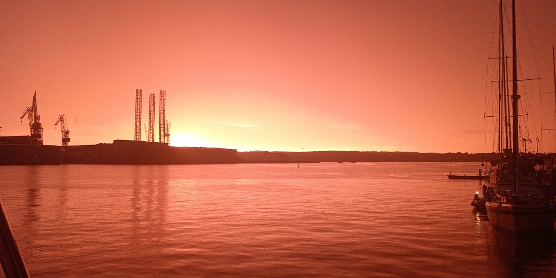 Red sunset (photo taken from Pula port)